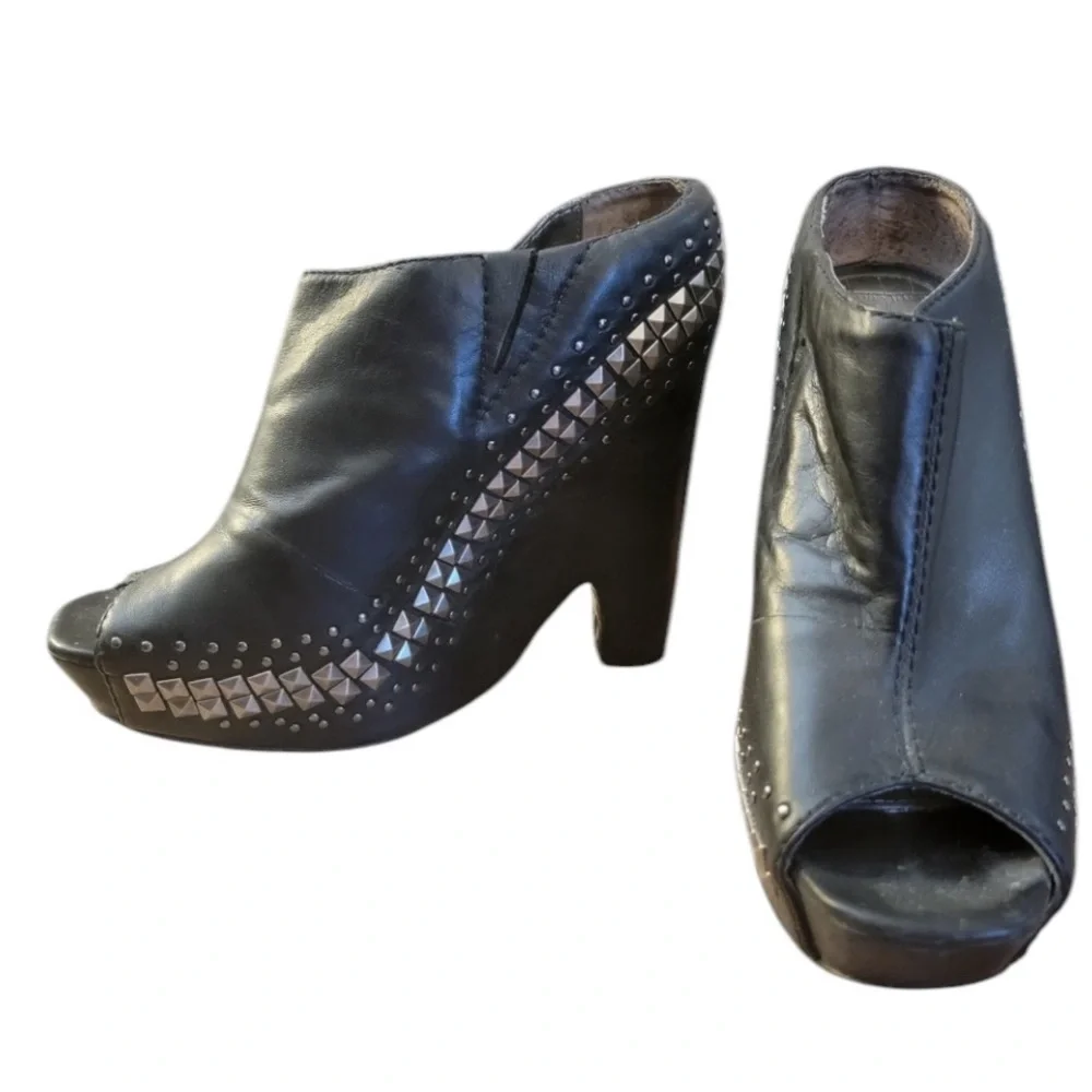 Sam Edelman size 10 Boho silver studded open toe platform ,beautiful